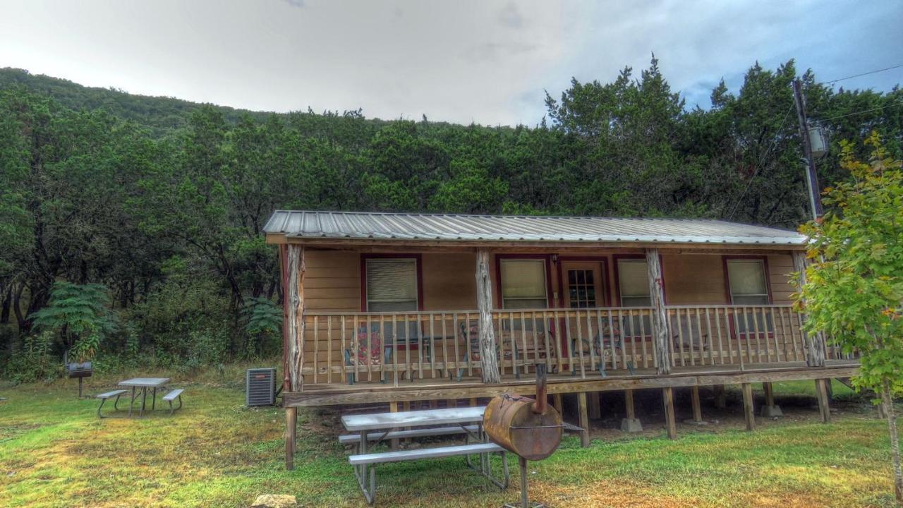 Riverstone Cabins Hotel Leakey Exterior foto
